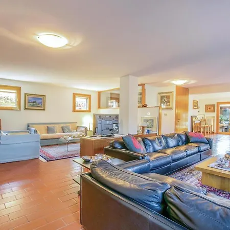 Holiday home Cavedon